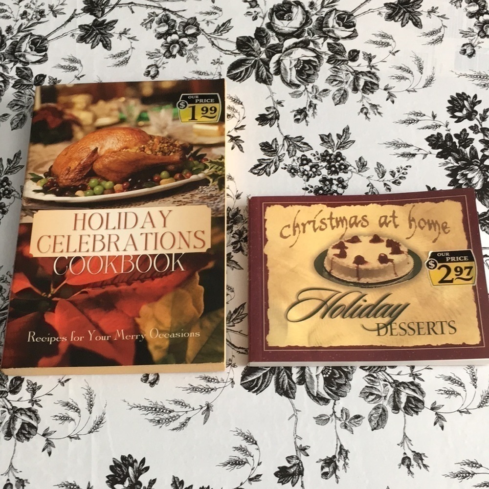 Vintage 2003 Christmas Recipe Books Lot of 2 Holiday Cookbooks Set